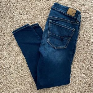 American Eagle skinny cropped 0 long dark wash